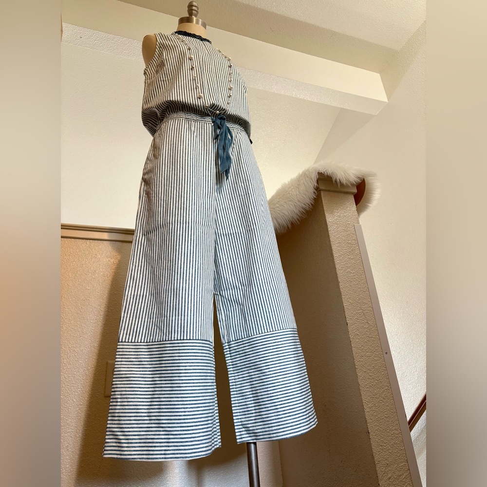 NWT S New York & Company Blue and White Jumpsuit with Tie Waist and Pock…
